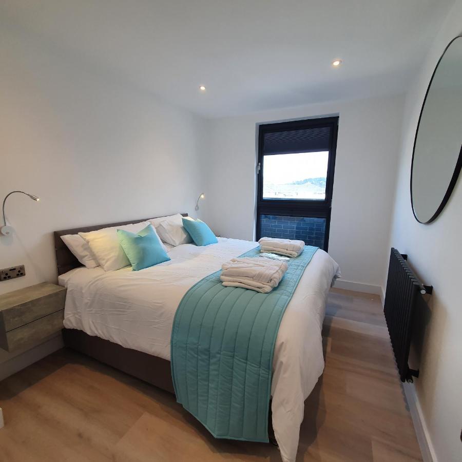 Central Penthouse With Hot Tub & Views 24 Cheltenham Exterior photo
